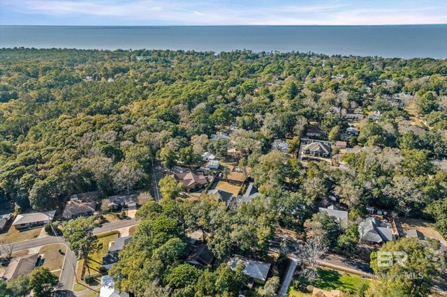 513 3rd Street, Fairhope, AL 36532