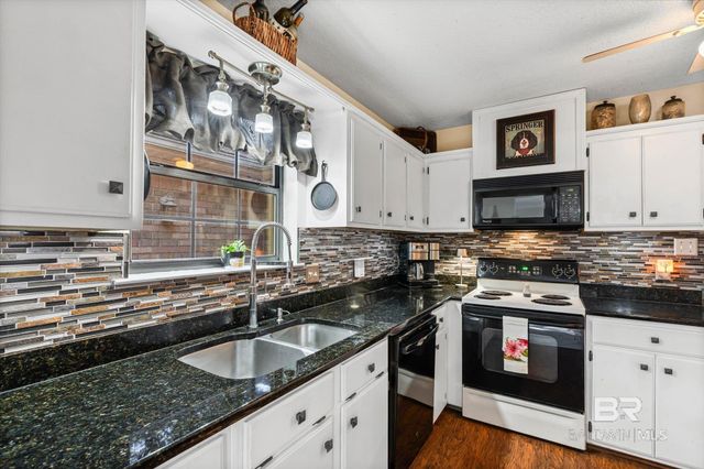 513 3rd Street, Fairhope, AL 36532