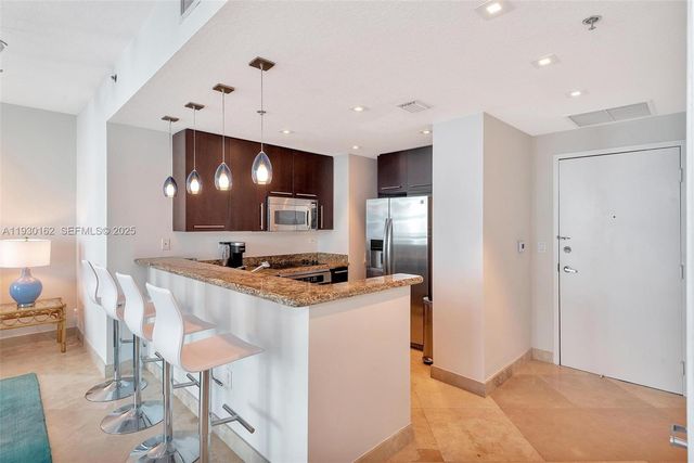 6515 Collins Ave 1110, Miami Beach, FL 33141