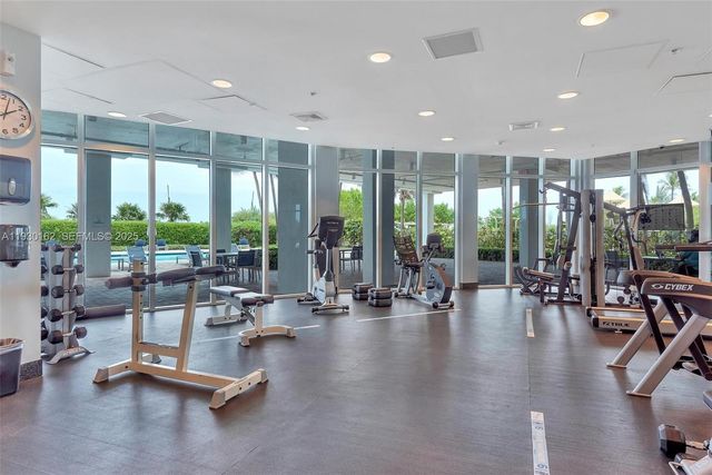 6515 Collins Ave 1110, Miami Beach, FL 33141