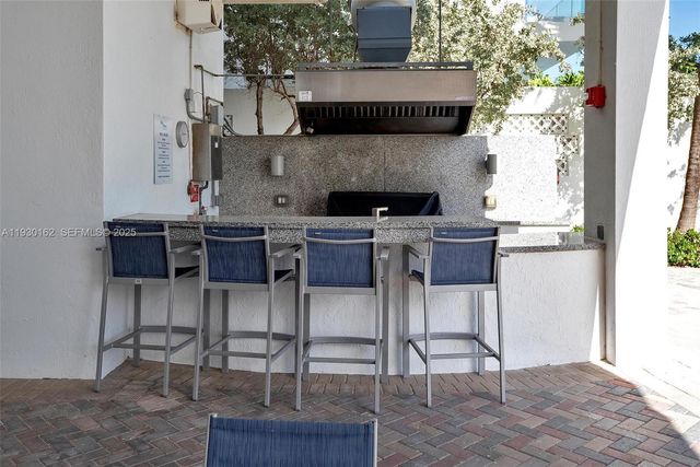 6515 Collins Ave 1110, Miami Beach, FL 33141