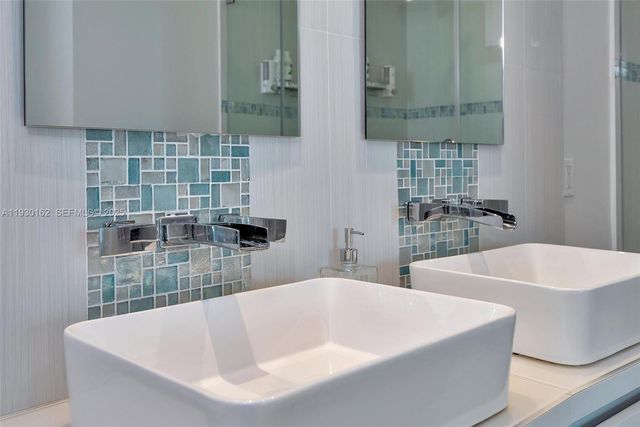 6515 Collins Ave 1110, Miami Beach, FL 33141