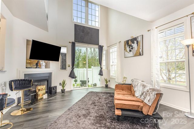 8424 Spirea Court, Charlotte, NC 28215