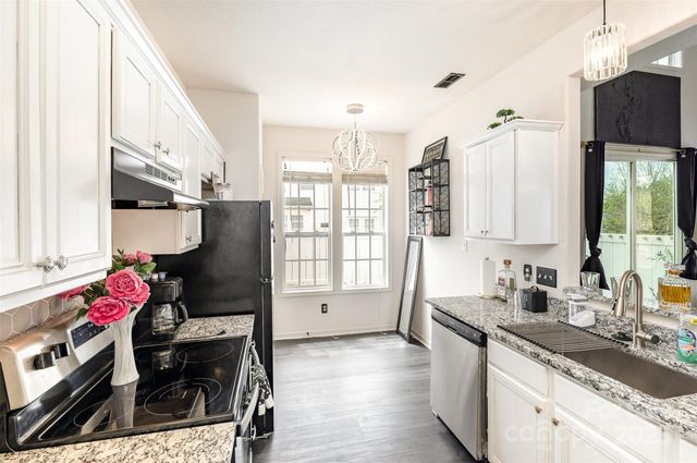 8424 Spirea Court, Charlotte, NC 28215
