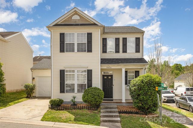 8424 Spirea Court, Charlotte, NC 28215