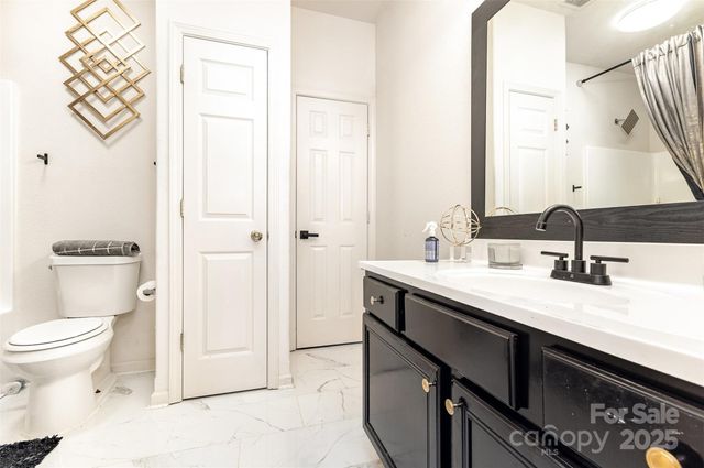 8424 Spirea Court, Charlotte, NC 28215