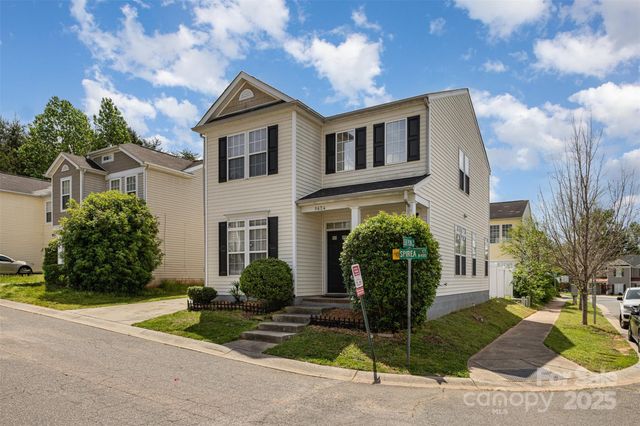 8424 Spirea Court, Charlotte, NC 28215