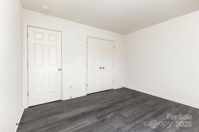 8424 Spirea Court, Charlotte, NC 28215
