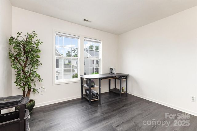 8424 Spirea Court, Charlotte, NC 28215