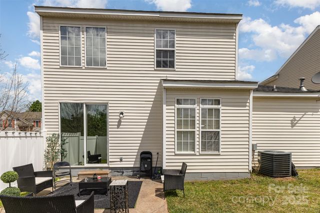 8424 Spirea Court, Charlotte, NC 28215