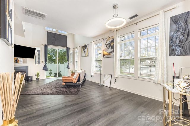 8424 Spirea Court, Charlotte, NC 28215
