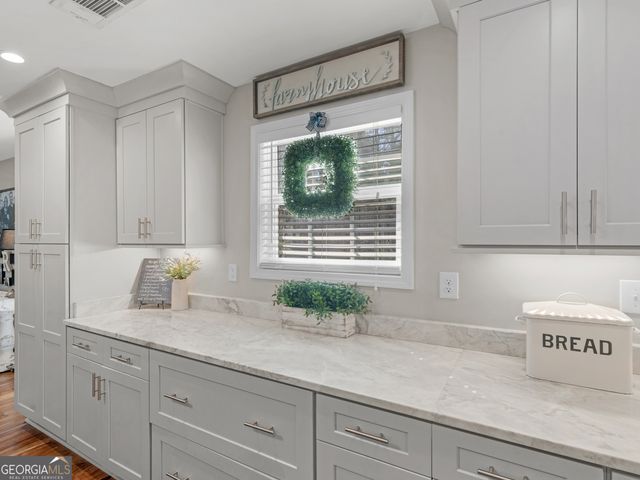 142 River Park Circle, Mcdonough, GA 30252