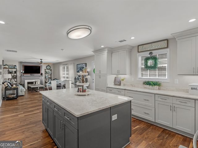 142 River Park Circle, Mcdonough, GA 30252