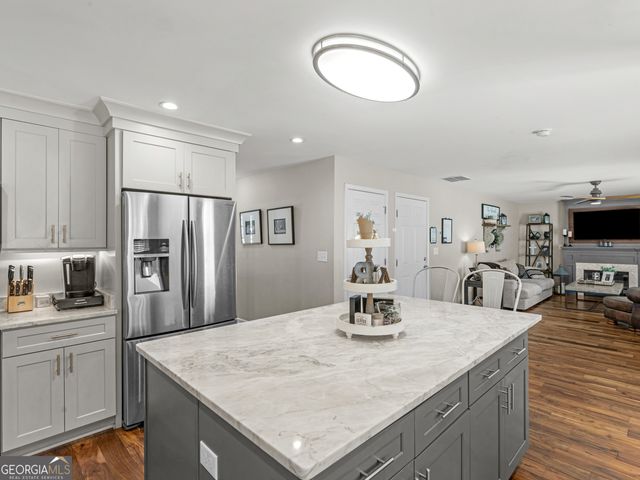 142 River Park Circle, Mcdonough, GA 30252