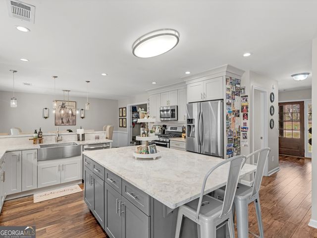 142 River Park Circle, Mcdonough, GA 30252