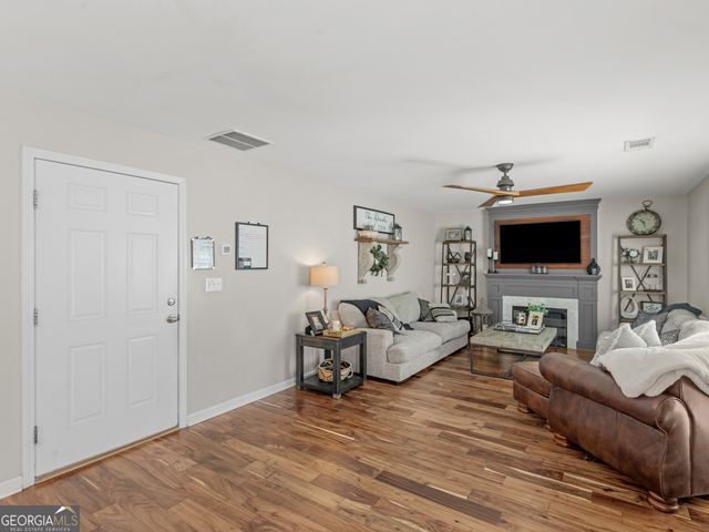 142 River Park Circle, Mcdonough, GA 30252