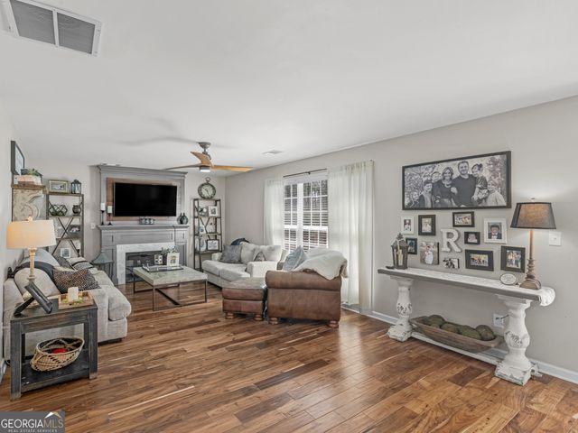 142 River Park Circle, Mcdonough, GA 30252