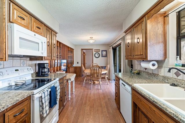 31 N Cerney Lane, Bella Vista, AR 72714