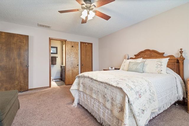 31 N Cerney Lane, Bella Vista, AR 72714