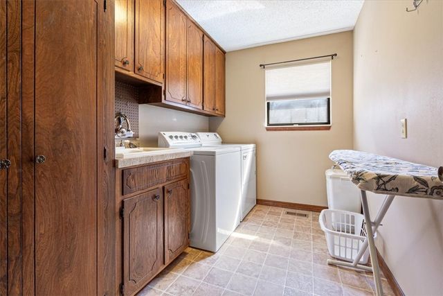 31 N Cerney Lane, Bella Vista, AR 72714