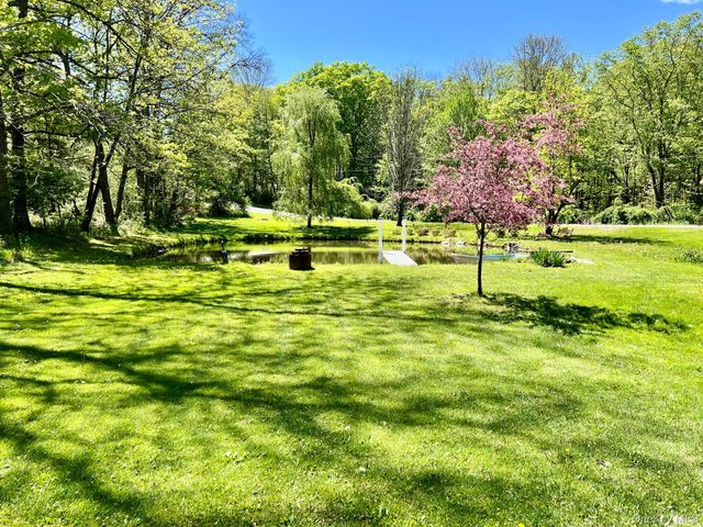 145 Drake Road, Pleasant Valley, NY 12569