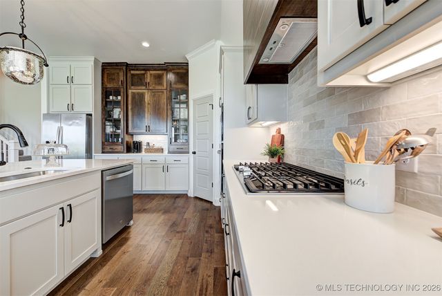 7210 E Queens Place, Broken Arrow, OK 74014