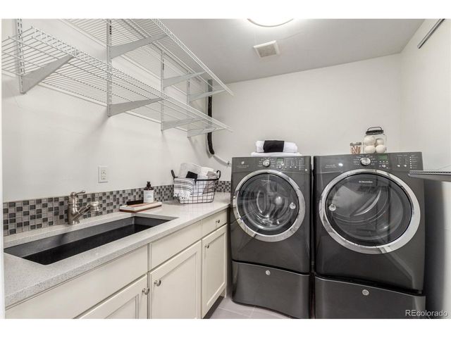 5441 S Clinton Ct, Greenwood Village, CO 80111