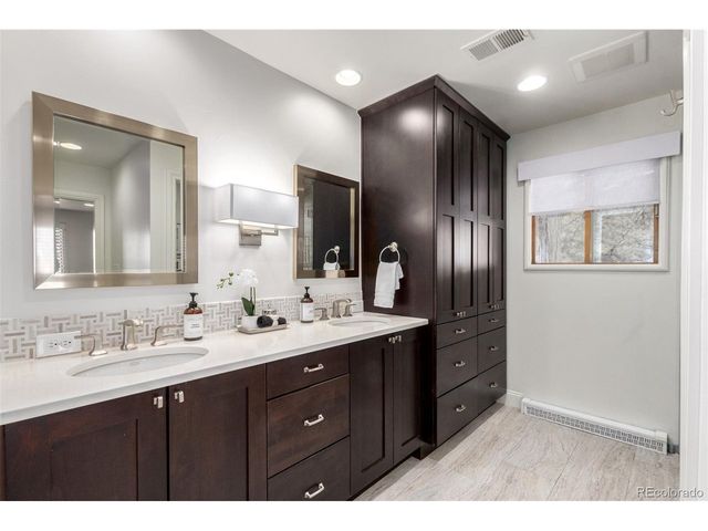 5441 S Clinton Ct, Greenwood Village, CO 80111