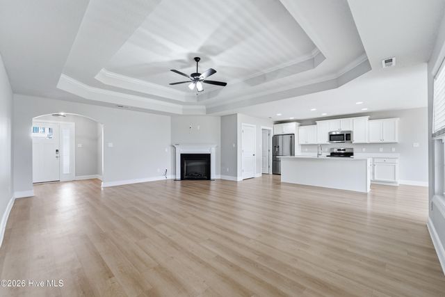 289 Crossroads Store Drive, Jacksonville, NC 28546