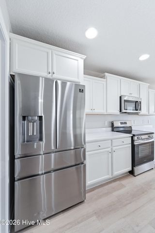 289 Crossroads Store Drive, Jacksonville, NC 28546