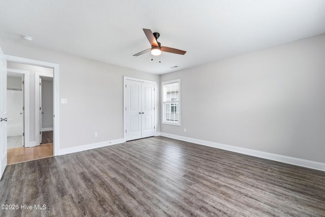 289 Crossroads Store Drive, Jacksonville, NC 28546