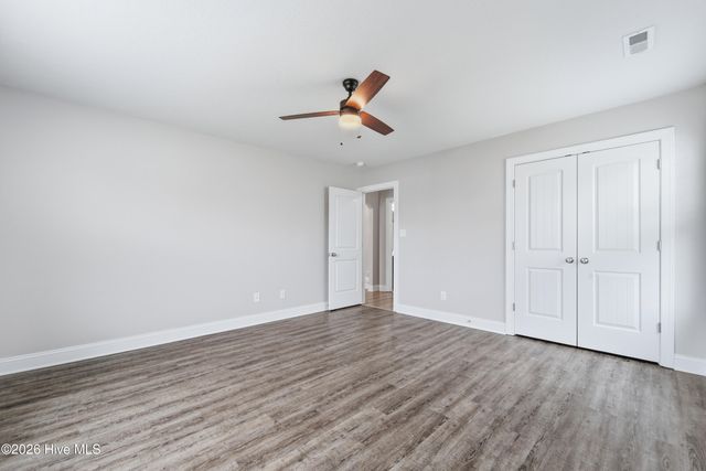 289 Crossroads Store Drive, Jacksonville, NC 28546