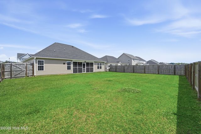 289 Crossroads Store Drive, Jacksonville, NC 28546