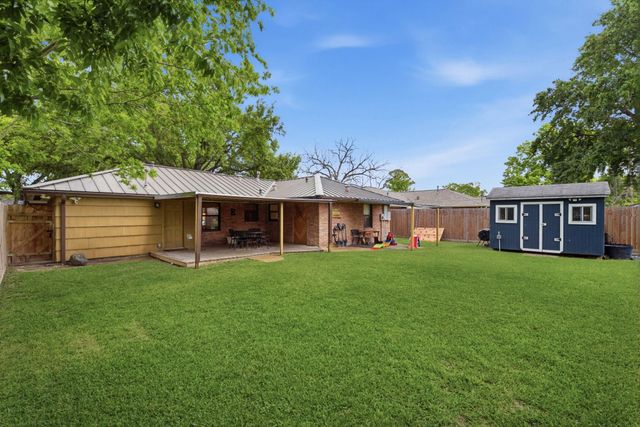 5325 Nina Lee Lane, Houston, TX 77092