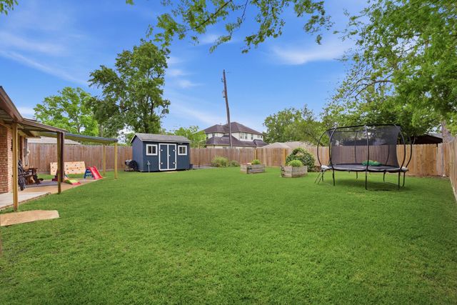 5325 Nina Lee Lane, Houston, TX 77092