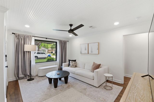 5325 Nina Lee Lane, Houston, TX 77092