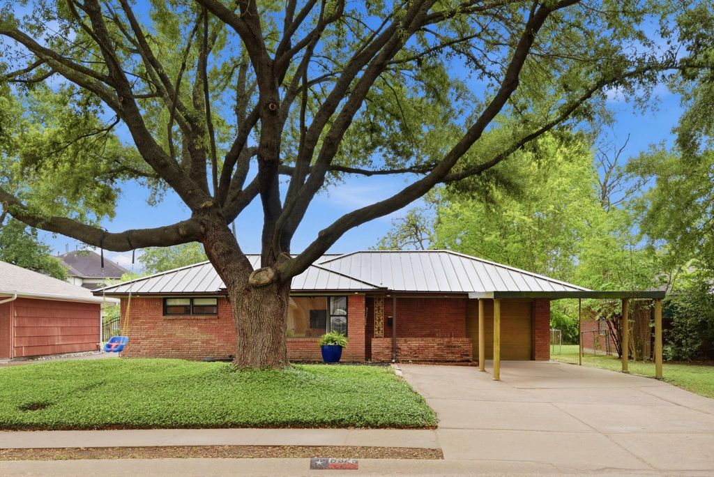 5325 Nina Lee Lane, Houston, TX 77092