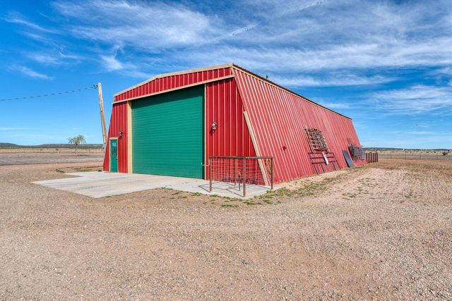 99 Pauline Road, Mcintosh, NM 87032