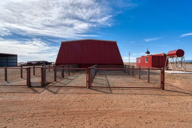 99 Pauline Road, Mcintosh, NM 87032