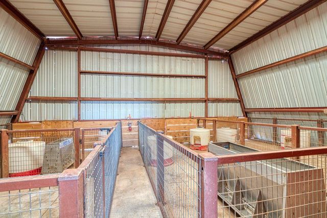 99 Pauline Road, Mcintosh, NM 87032