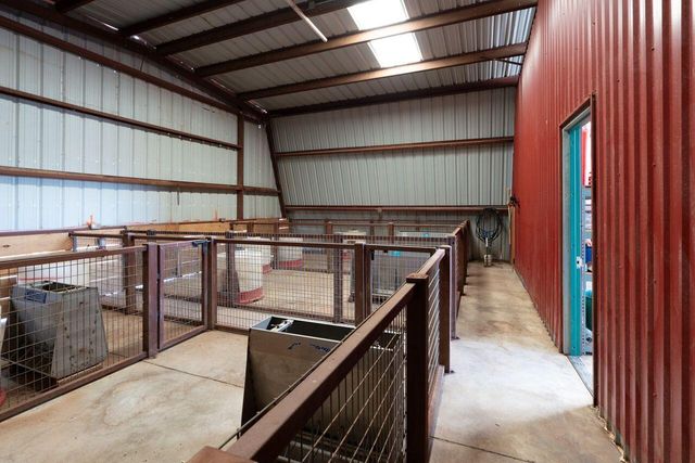 99 Pauline Road, Mcintosh, NM 87032