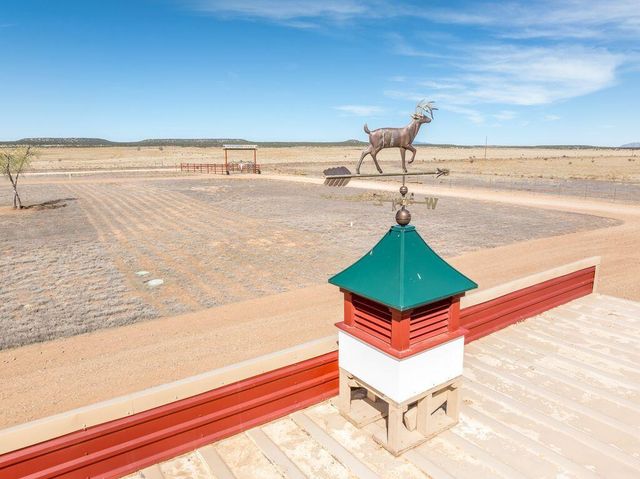 99 Pauline Road, Mcintosh, NM 87032