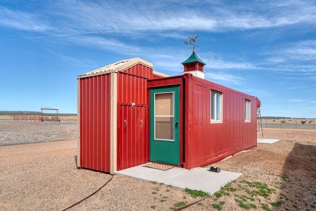 99 Pauline Road, Mcintosh, NM 87032