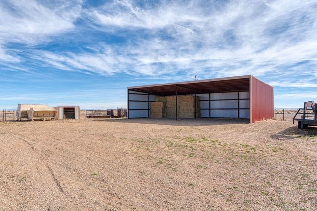 99 Pauline Road, Mcintosh, NM 87032