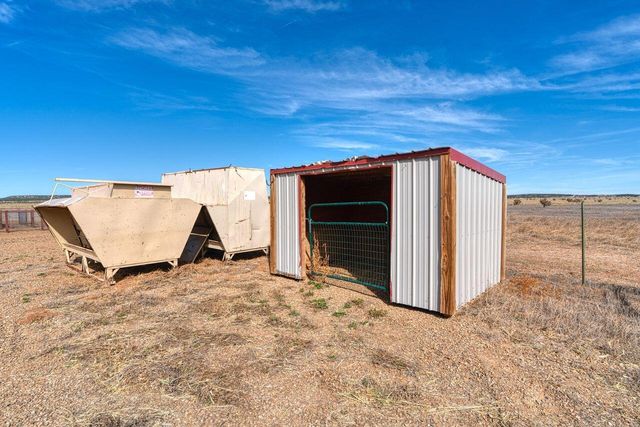 99 Pauline Road, Mcintosh, NM 87032