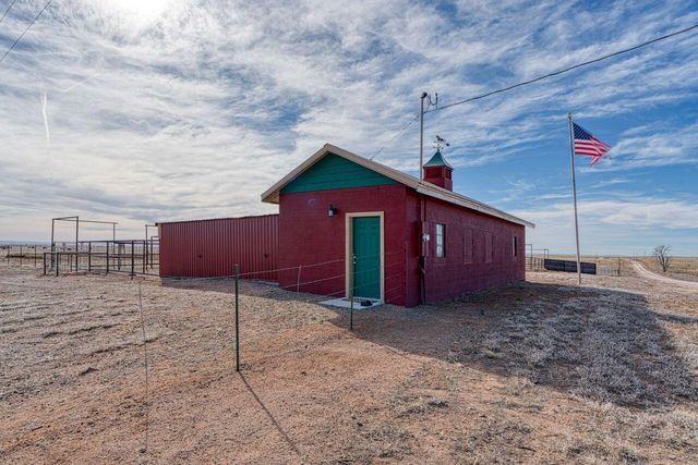 99 Pauline Road, Mcintosh, NM 87032