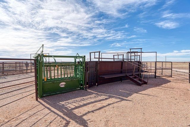 99 Pauline Road, Mcintosh, NM 87032