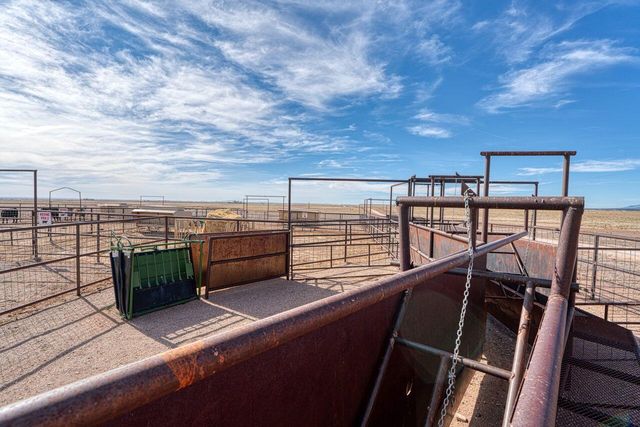 99 Pauline Road, Mcintosh, NM 87032