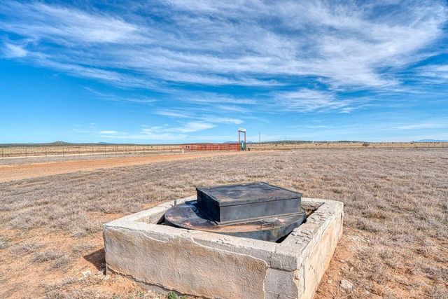 99 Pauline Road, Mcintosh, NM 87032