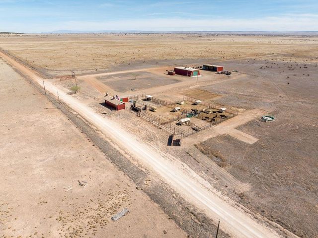 99 Pauline Road, Mcintosh, NM 87032